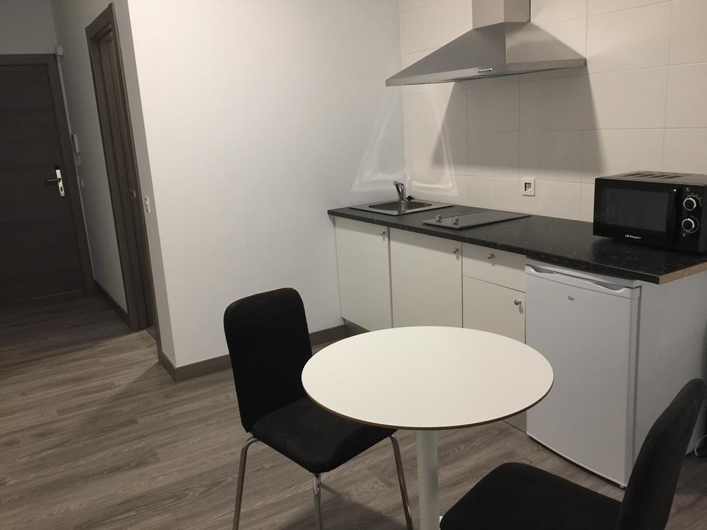 Room And Kitchen Бильбао Экстерьер фото