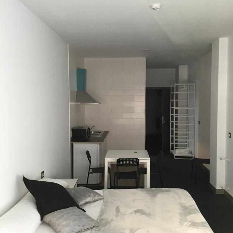 Room And Kitchen Бильбао Экстерьер фото